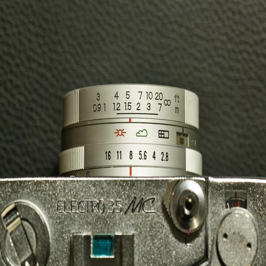 Yashica Electro 35 MC」 目測式カメラでピントを外さない方法｜Polak