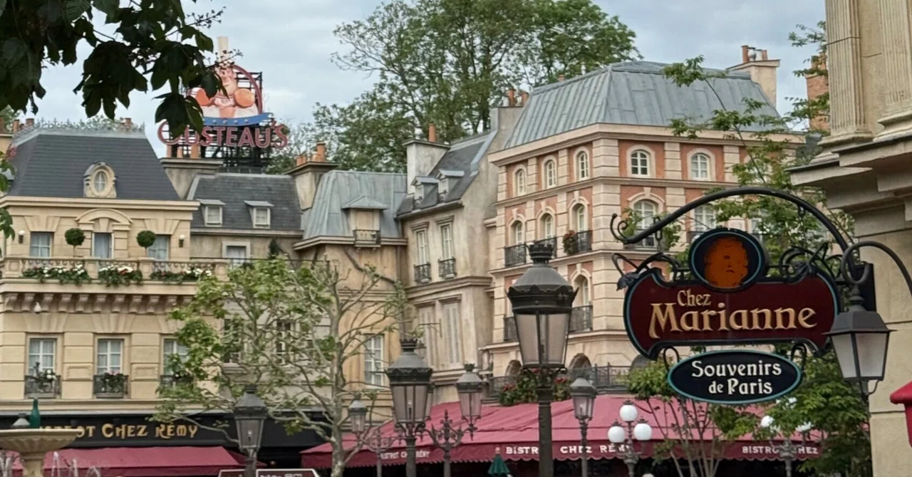 フランス】空港→ディズニー移動、レミーのおいしいレストラン｜ばに