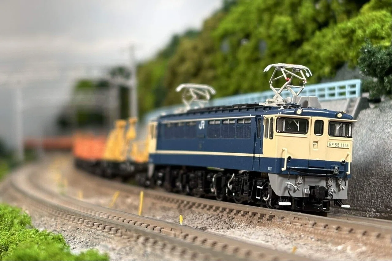 模型雑記#2 田端運転所 EF65 1000(7次型)｜やま