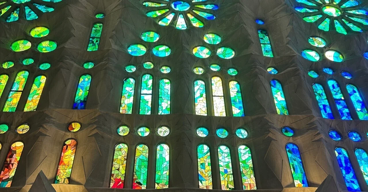 久しぶりのカラフル・ガウディ都市行ってきた。｜【スペイン 