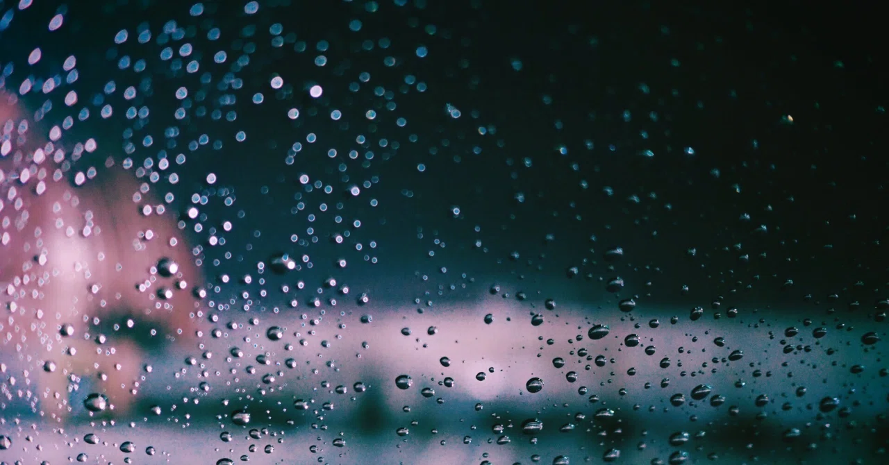 雨が降っている｜夢現（夢喰い、ゆなくい）