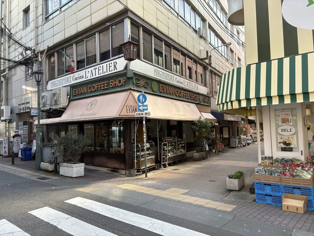 神戸の本のある場所(ときどき純喫茶、商店街の酒場)を巡る旅｜ふじたま
