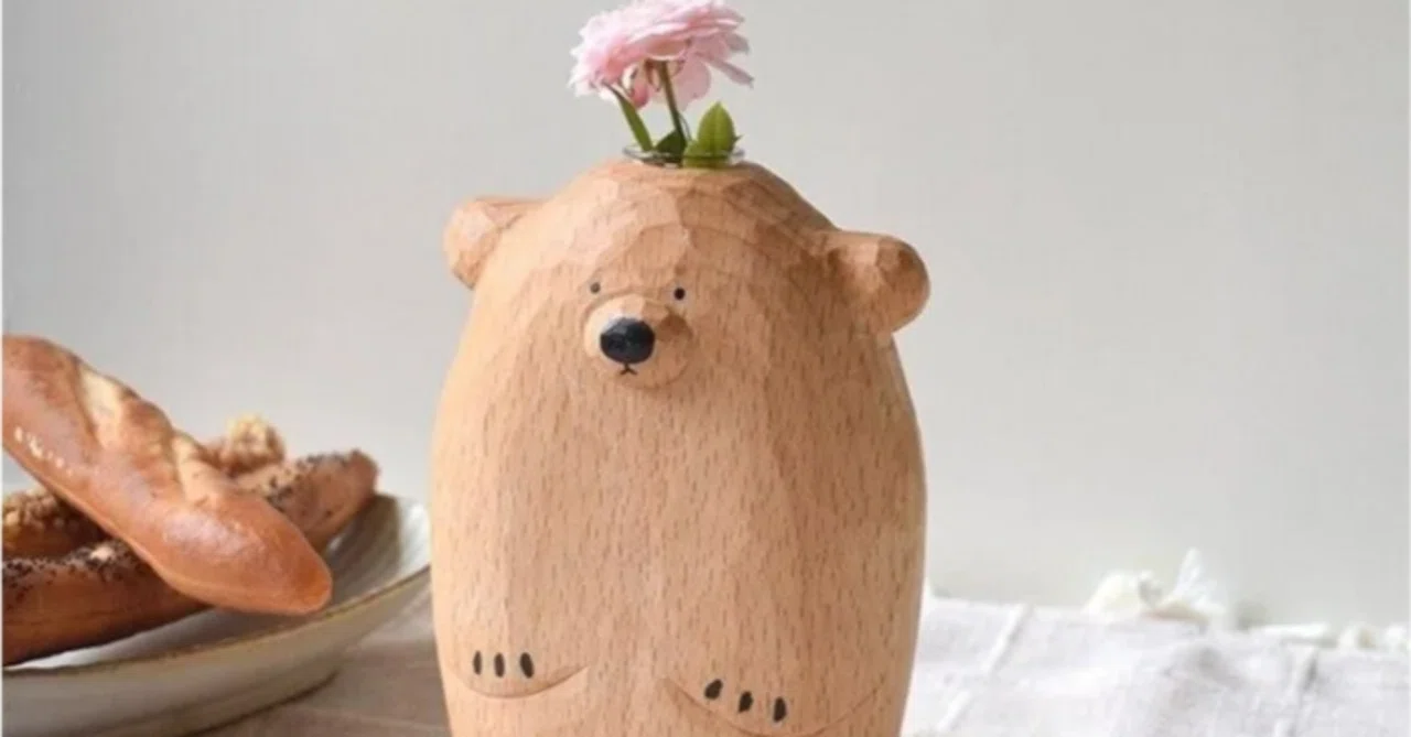 オーダー　小さな木彫りのクマさん　一輪挿し 木彫りの熊 一輪挿し・花瓶・花器 SATO CERAMICWARE 通販 6306503