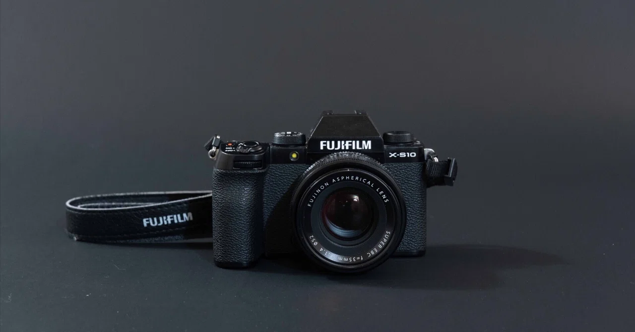 フィルムシミュレーション、フジよりサクラカラーぽいね。FUJI X-S10で