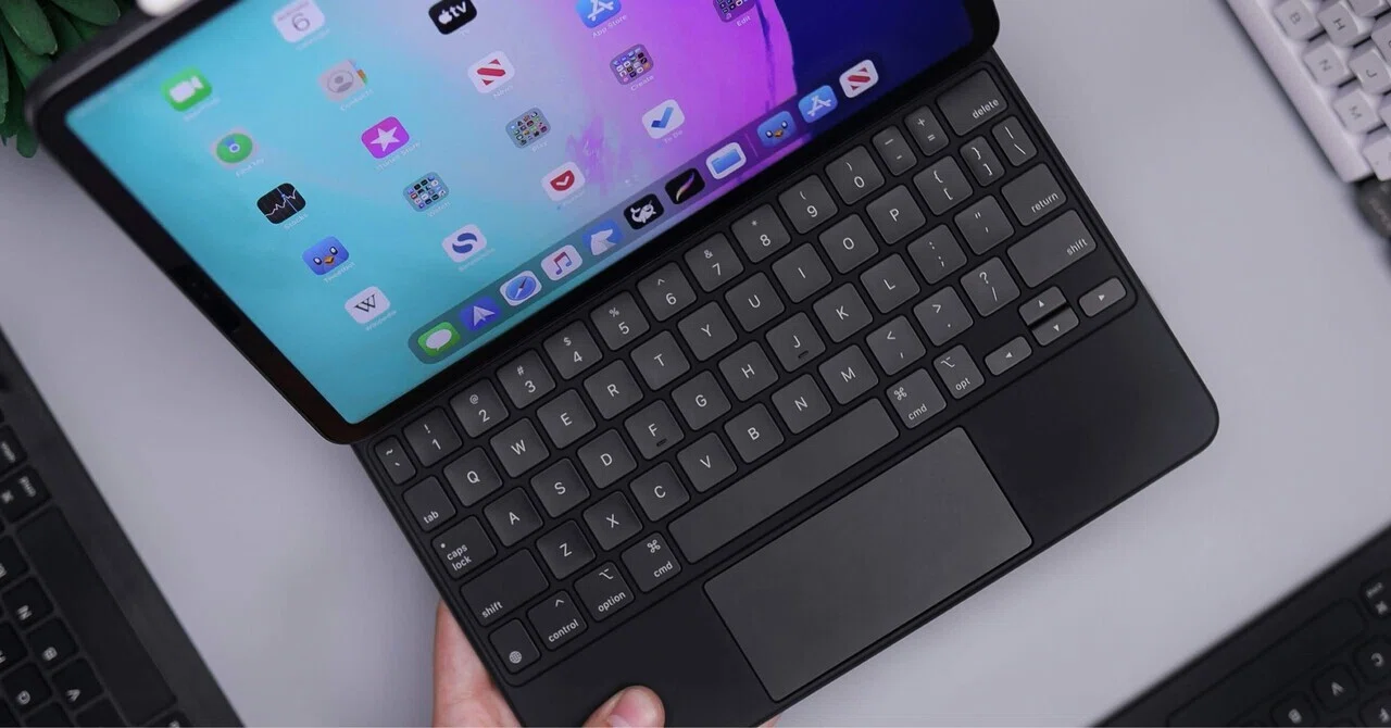 M5 iPad Proのキーボードは純正を選んだ。高いけどMagic Keyboardに 