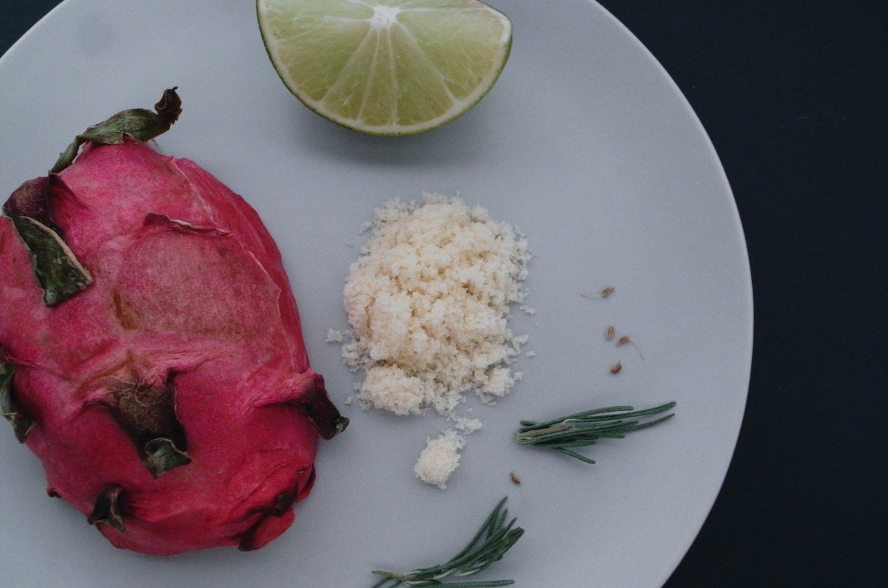 大人をわがままにさせるライムハーブとドラゴンフルーツのモクテル Emmy Emi Note 大人をわがままにさせるライムハーブとドラゴンフルーツのモクテル Emmy Emi Note