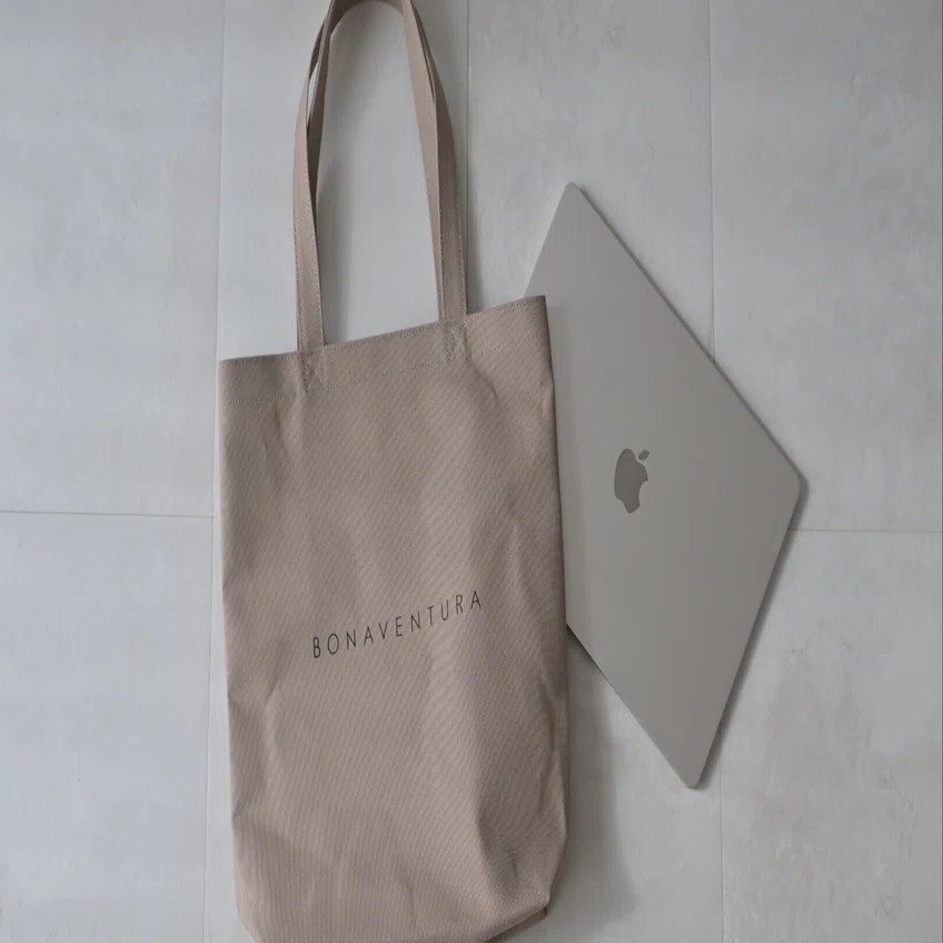ボナベンチュラのトートバッグでMacBookを持ち歩きたいんです｜あこ 