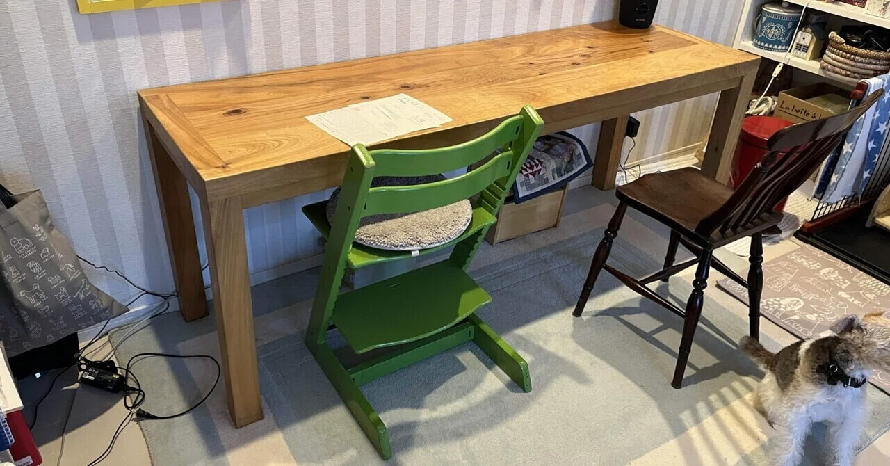 ?脚が外れないテーブルの高さ短縮調整。家具屋が提示した作業費用の 