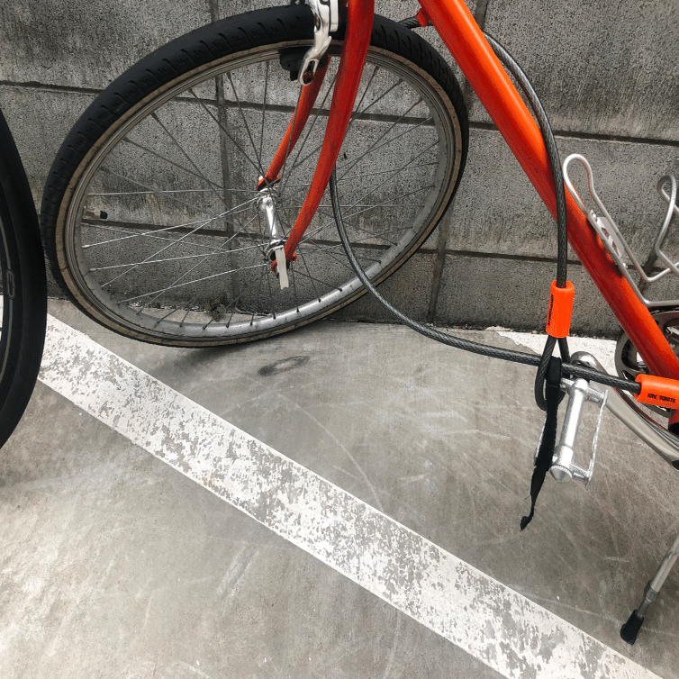 自転車 車輪 止め 倒れ ない