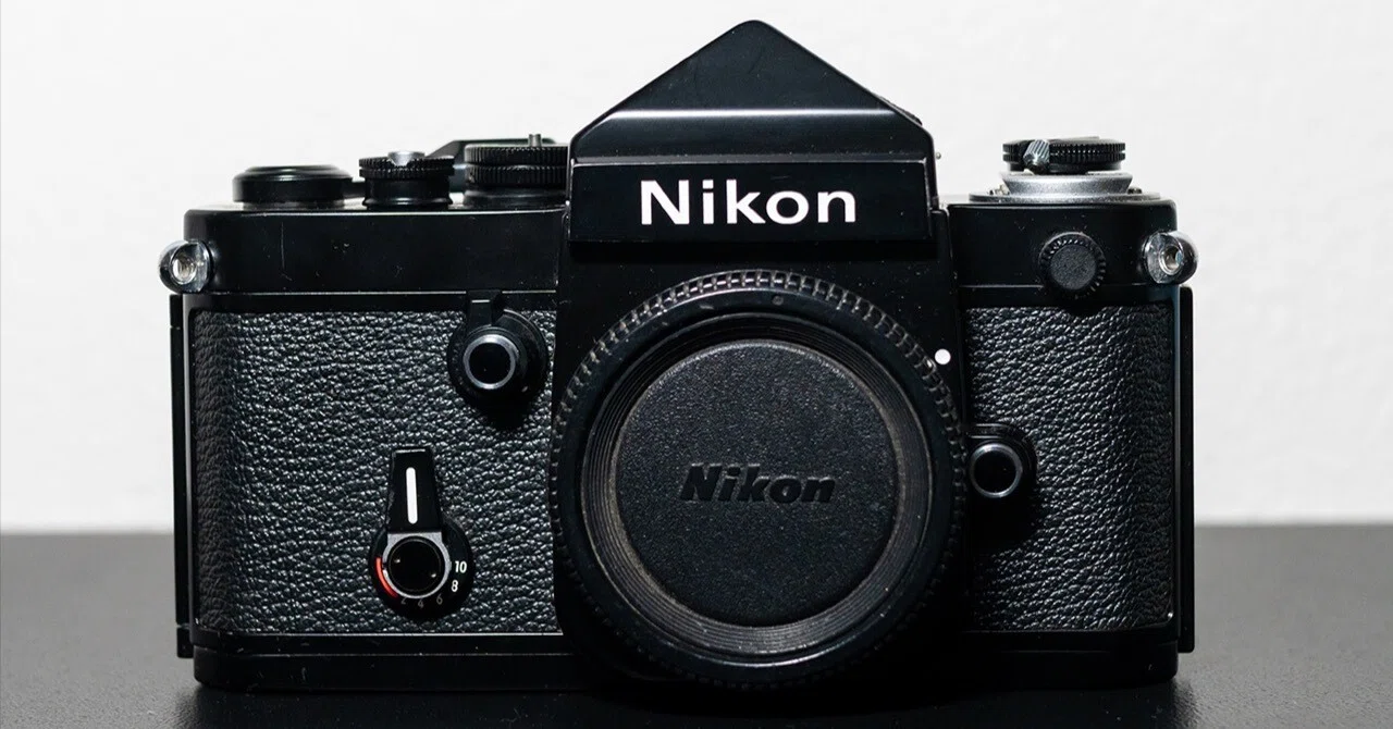 Nikon F2一眼レフカメラ 黒 ニコン 高級一眼レフカメラ F2黒ボディ +フォトミックファインダーDP-1