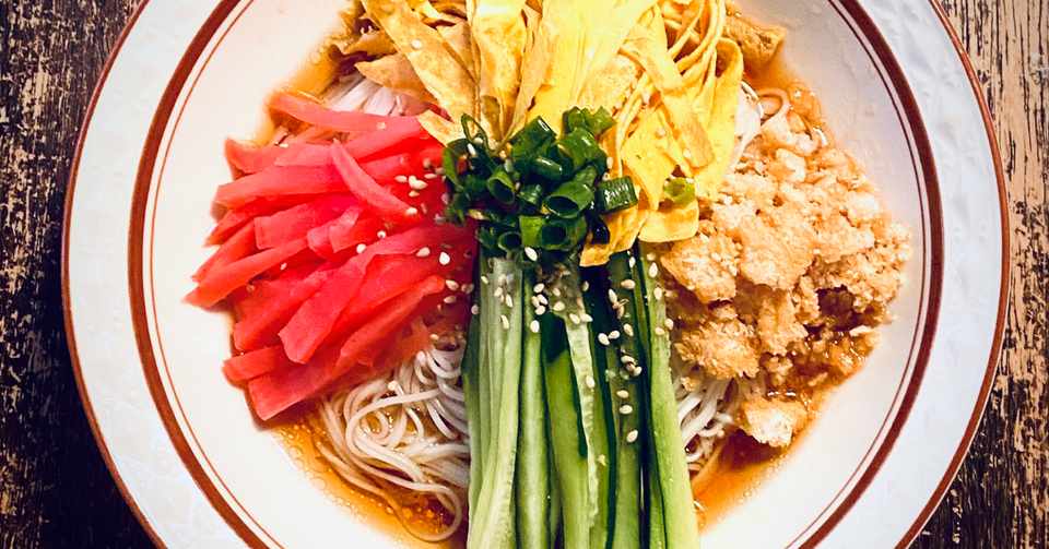 駄菓子アレンジレシピ 冷やし中華風彩りそうめん 鳩 頭巾 Note