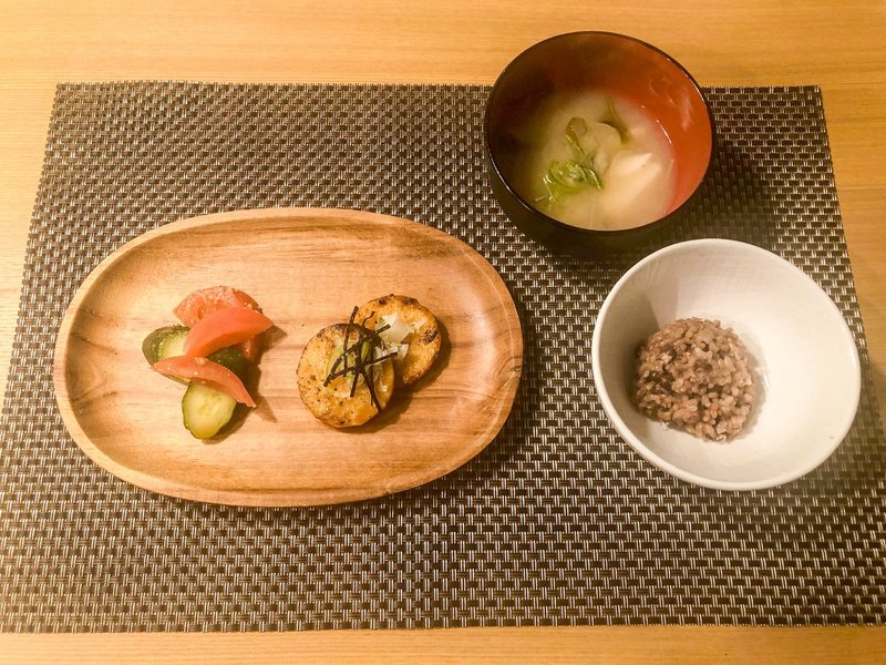 超少食ファスティングで仕事効率があがった という美女に話をきいてみた Yuri Hamashima エシカルオンラインスクール Awake Note