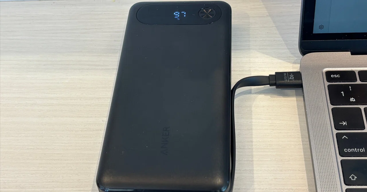 【レビュー】 ANKERのモバイルバッテリーが結構便利だった話 【ANKER A1383】｜谷岡担当