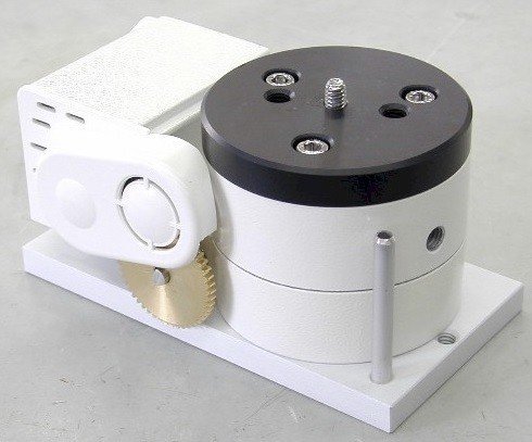 ポータブル赤道儀スカイメモT 【4点フルセット】 4961607465981_hand_1000.jpg