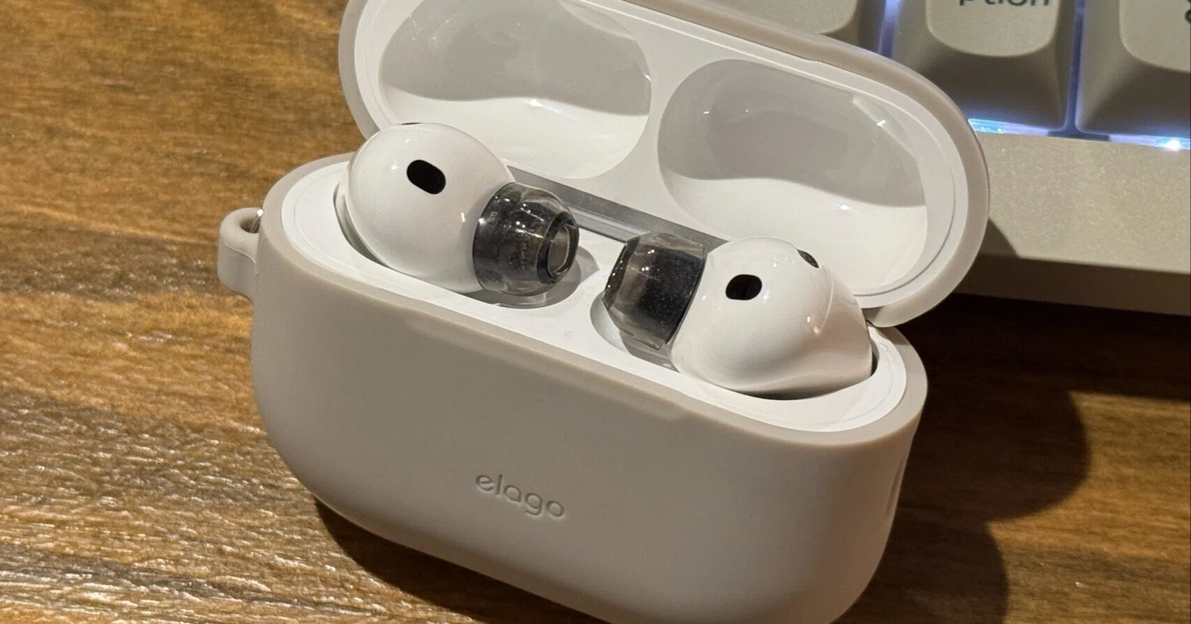 AirPods Pro 3の音を、少しだけ自分好みに整える - AZLA SednaEarfit