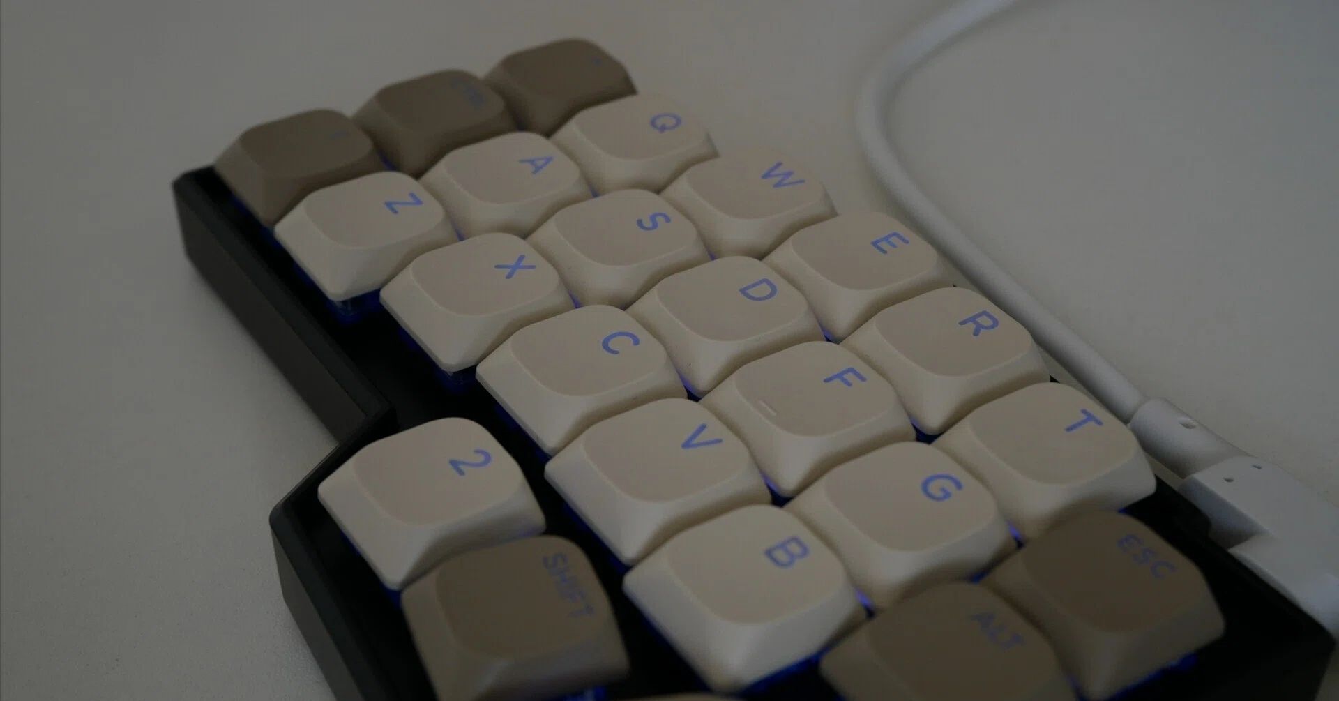 9ヶ月使用】Corne V4 Chocolateを使用して気づいたこと｜Arctech