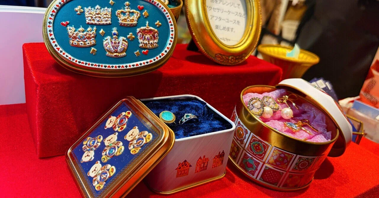 銀座三越】2歳のバレンタインお返し｜青山デカーボのヒーロー缶と