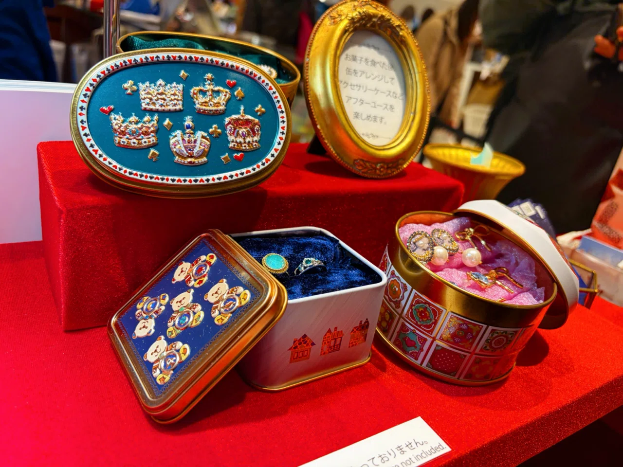 銀座三越】2歳のバレンタインお返し｜青山デカーボのヒーロー缶と