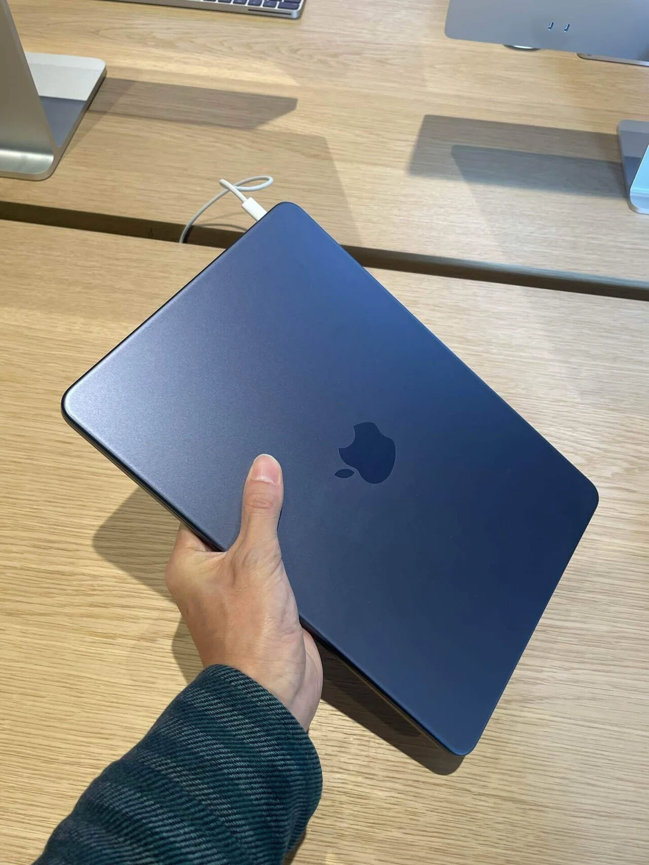 Apple - 【早い者勝ち】MacBook Pro ノートパソコン 事務作業などに Apple信者的MacBook Neoを触れた感想と結論🖥️｜村政（Incubator