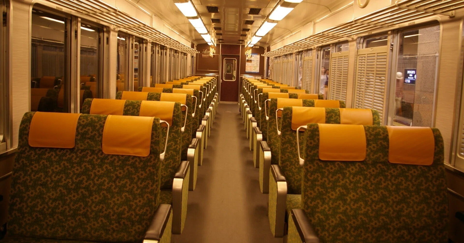 鉄道　サボ　日南　NICHINAN  指定席　列車 指定席が取れない！？予約なし・追加料金0円で楽しむ「新・乗り鉄」の