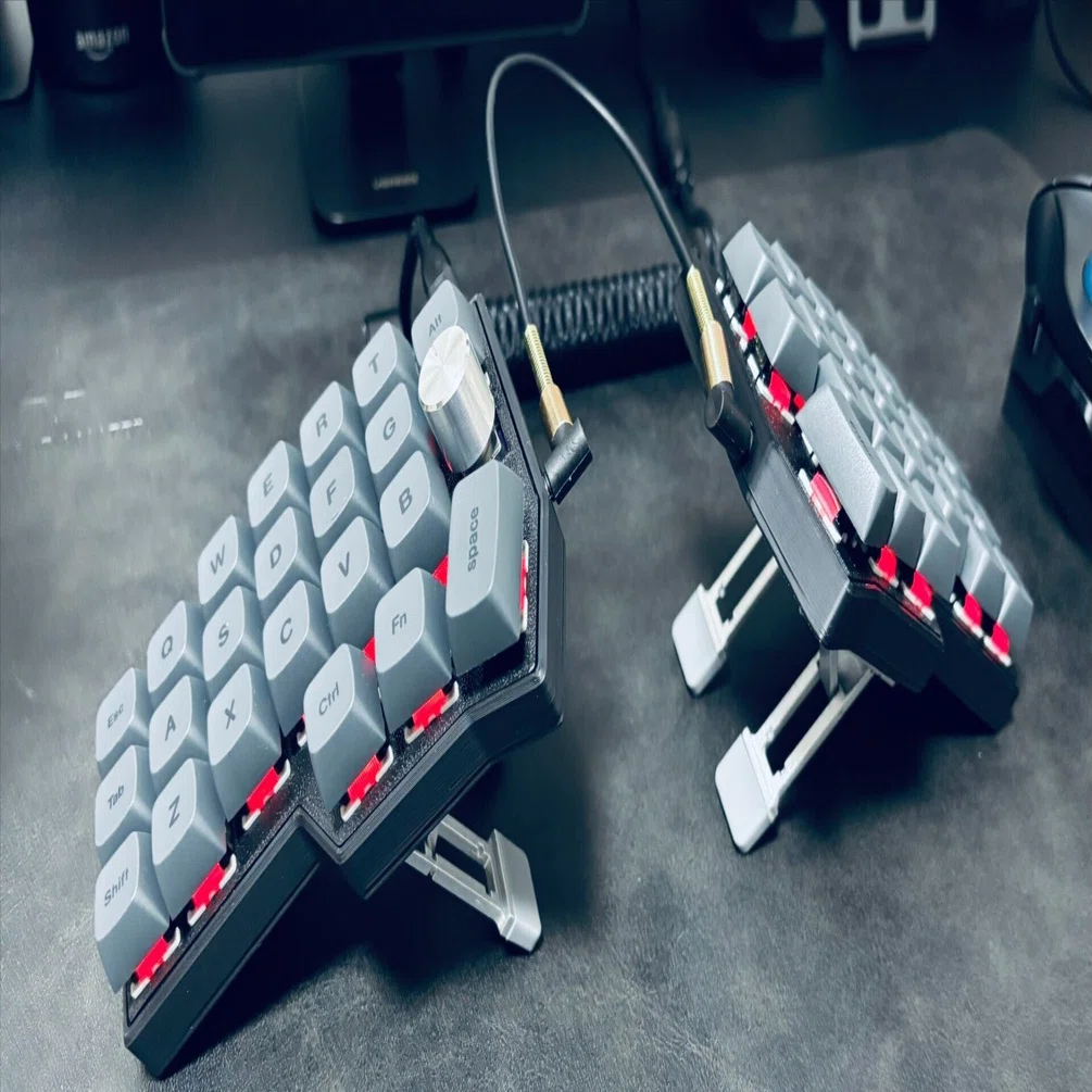 corne v4 分割キーボード corne v4】分割キーボードを業務で一か月使ってみた話【使用感編