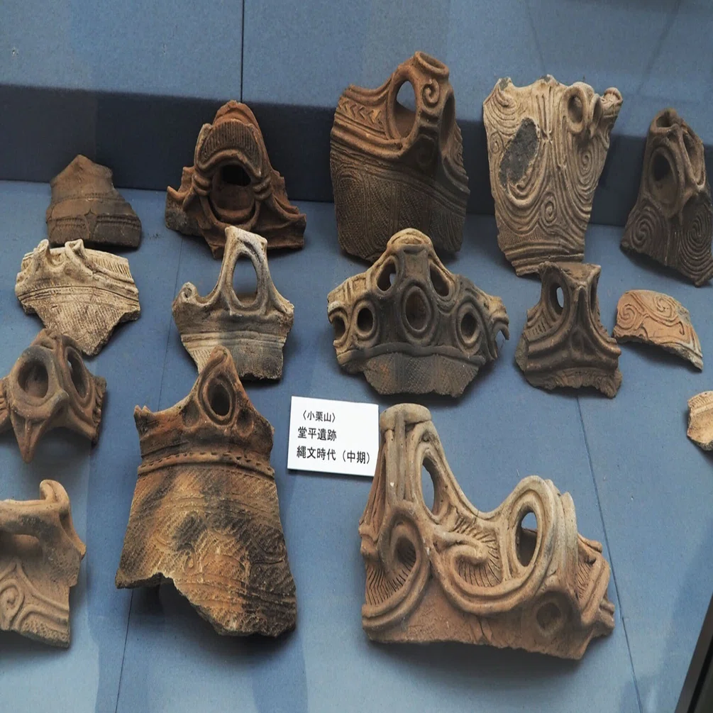 奥会津はどこに行っても見事な土器がー金山町歴史民俗資料館[JOMOSEUM]｜土