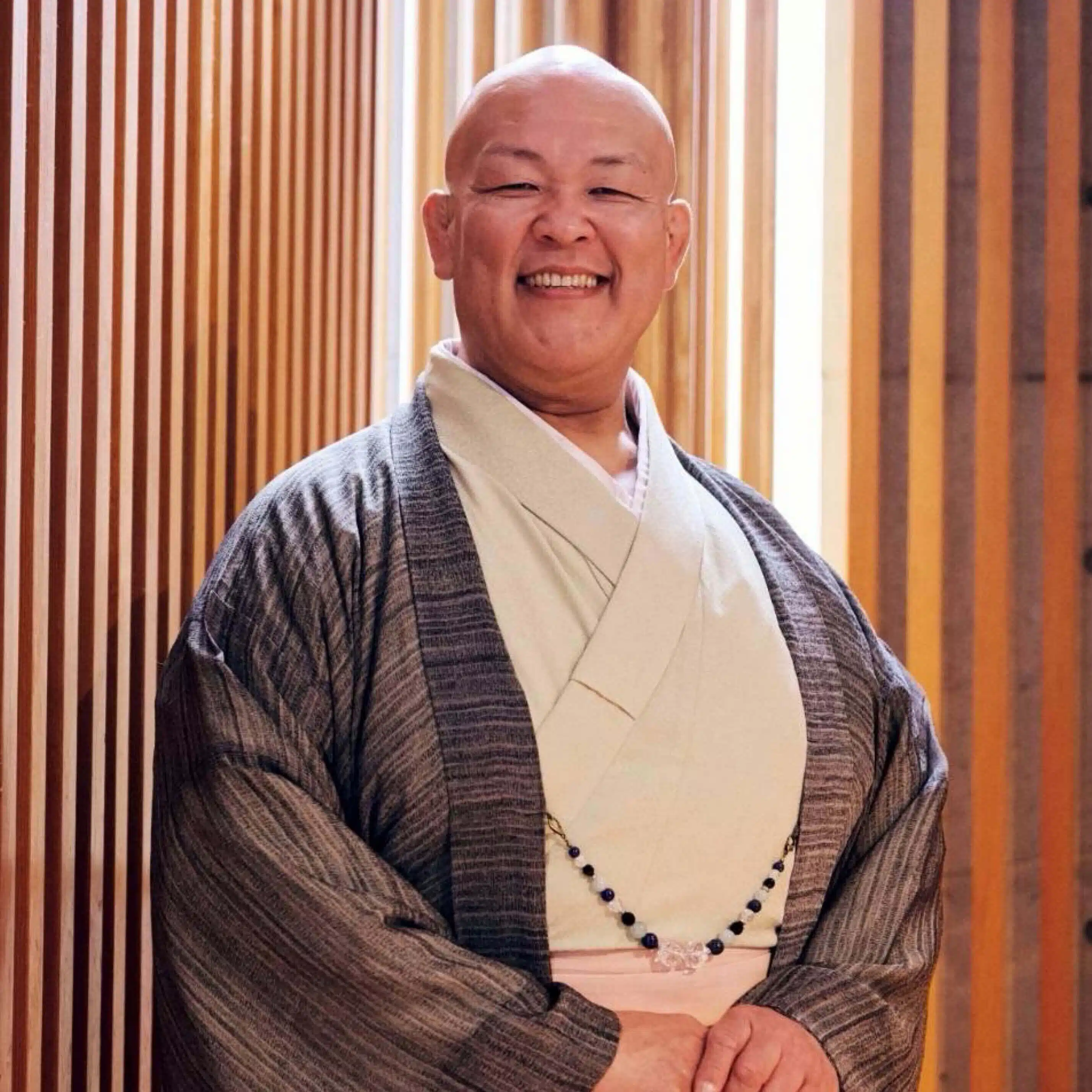 大至伸行