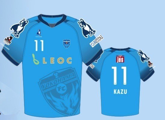 キングカズ所属の横浜FCのユニフォームのそでにあるブルドックが気に
