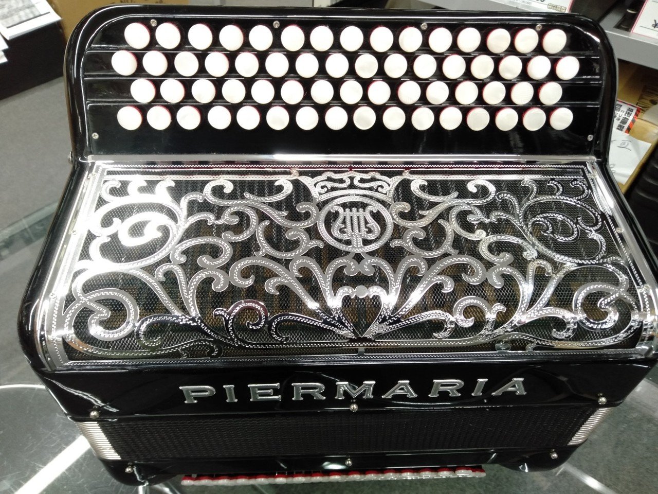 ヒ*ム様 ⭐︎超美品⭐︎Piermaria ボタン式アコーディオン ハードケース ヒ*ム様 ⭐︎超美品⭐︎Piermaria ボタン式アコーディオン ハード