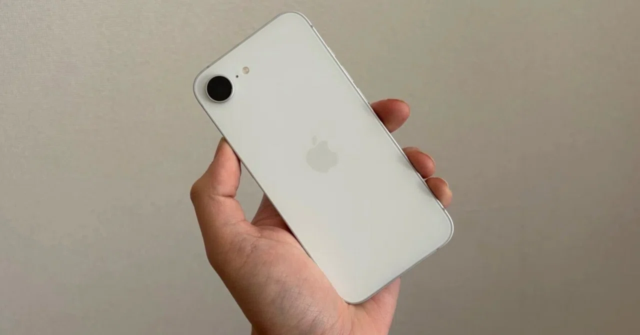 iPhone 17eレビュー｜iPhone 17 Proよりコスパが良い？ 実際に使って 
