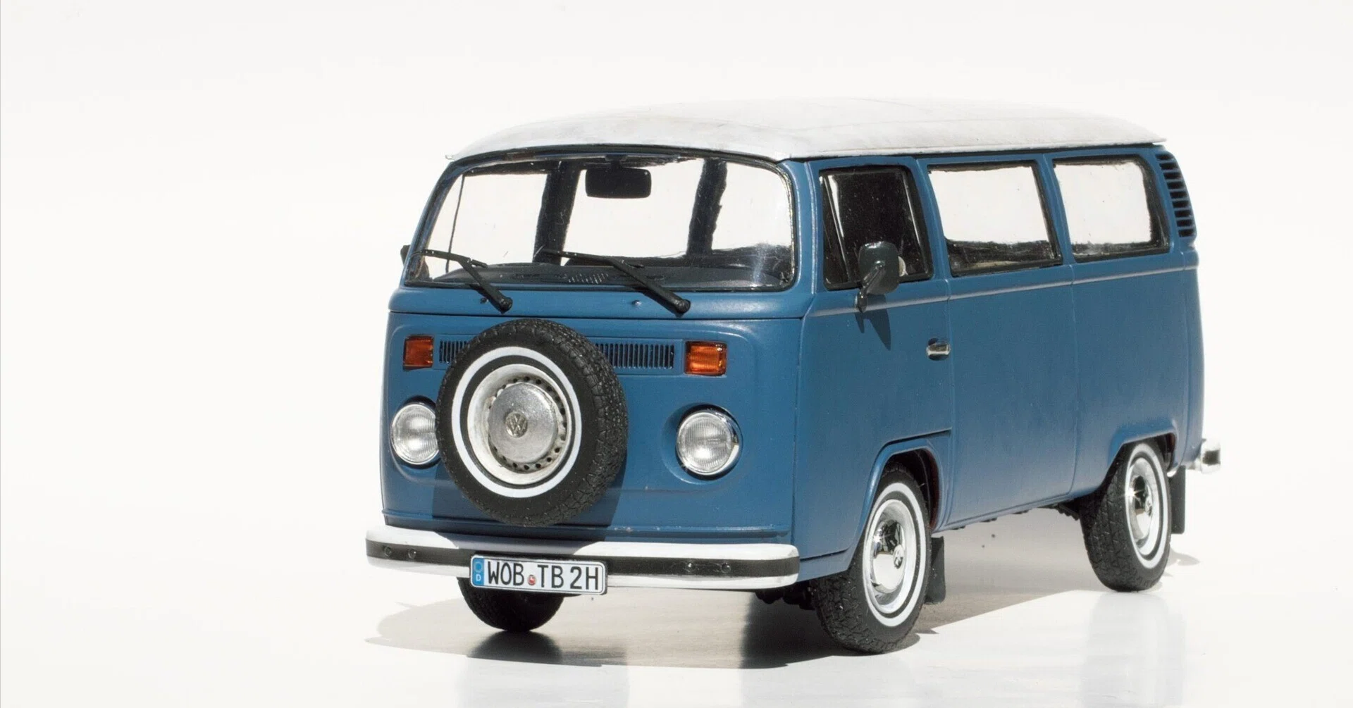 1/24Volkswagen Type 2 Camper レベルプラモデル プラモデル完成｜レベル｜1/24｜VW T2 Bus｜パキラ