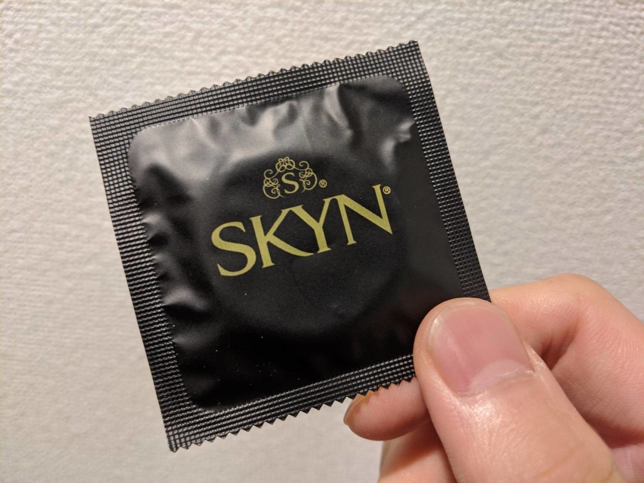 財布にコンドームを入れると金運は上がるのか 検証 ダビデ ナンパセックスラボ Note 財布にコンドームを入れると金運は上がるのか 検証 ダビデ ナンパセックスラボ Note