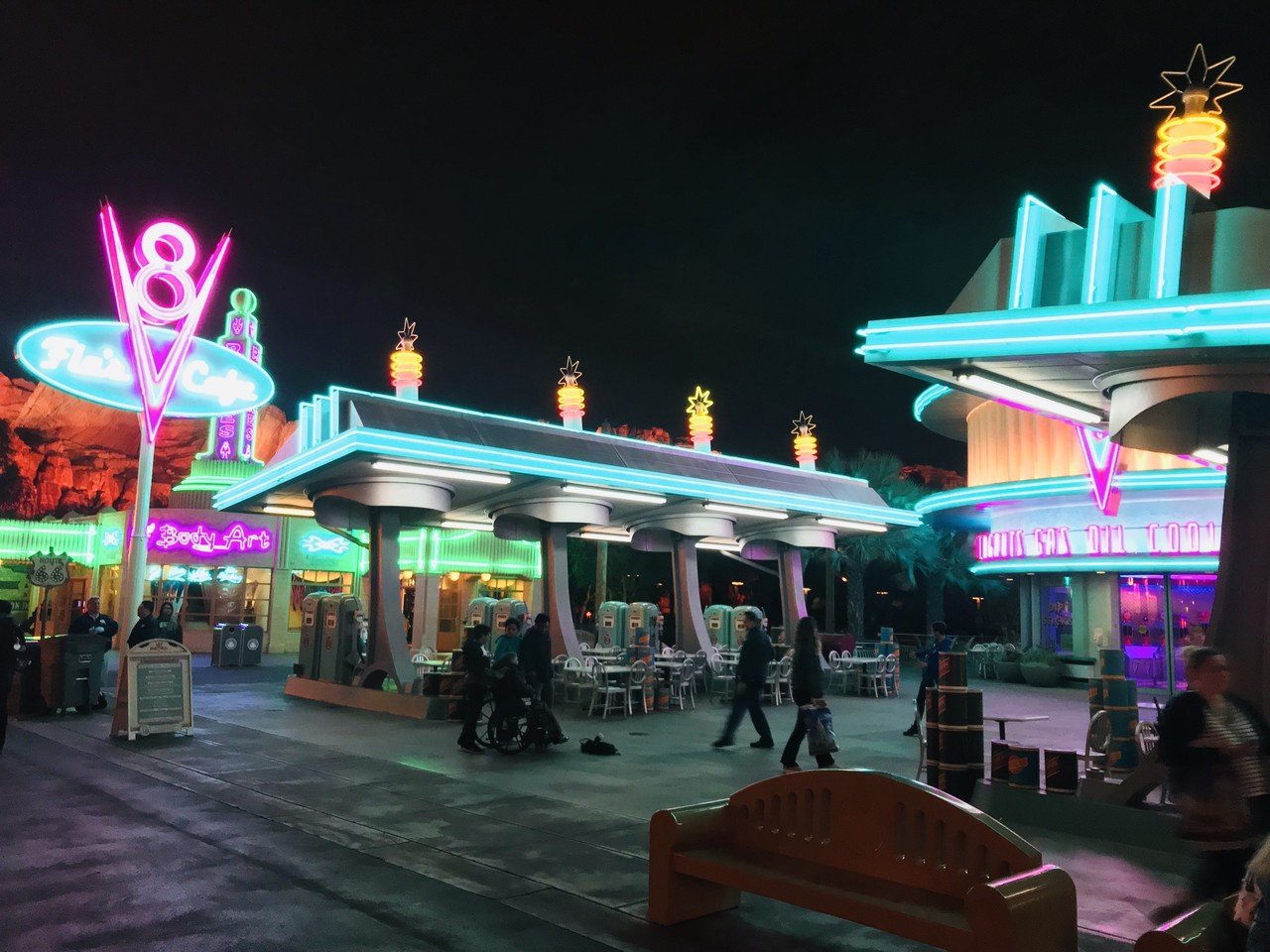 ひとりでカーズランドに行ってみた Naok Matsui 松井 直輝 Note ひとりでカーズランドに行ってみた Naok Matsui 松井 直輝 Note