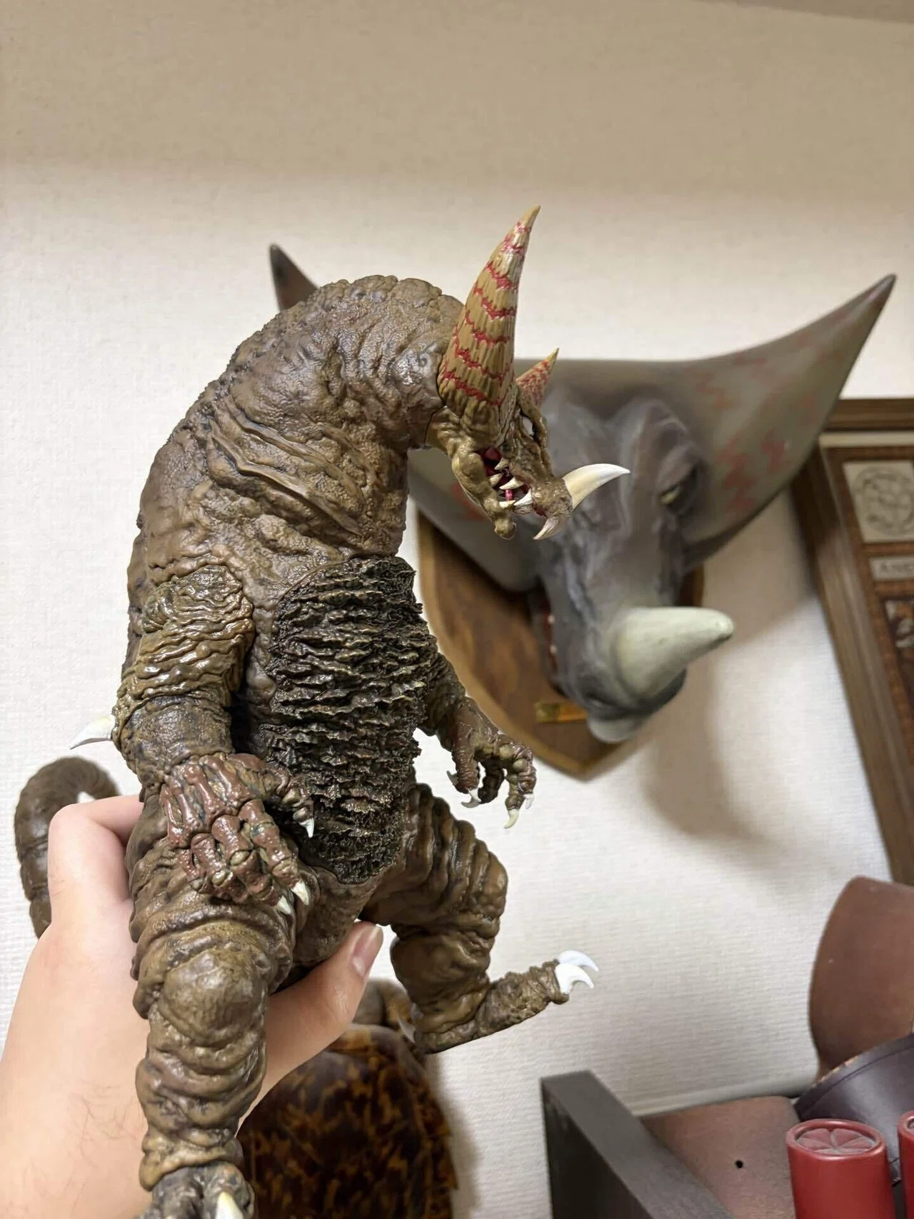 大阪城を壊した怪獣は武士だった──“塊獣極致ゴモラ”から読み解く怪獣