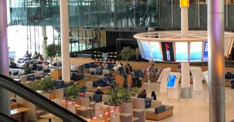 パリ空港 アムステルダム空港 関空 機内 空港の様子 5 17 五月雨 Note