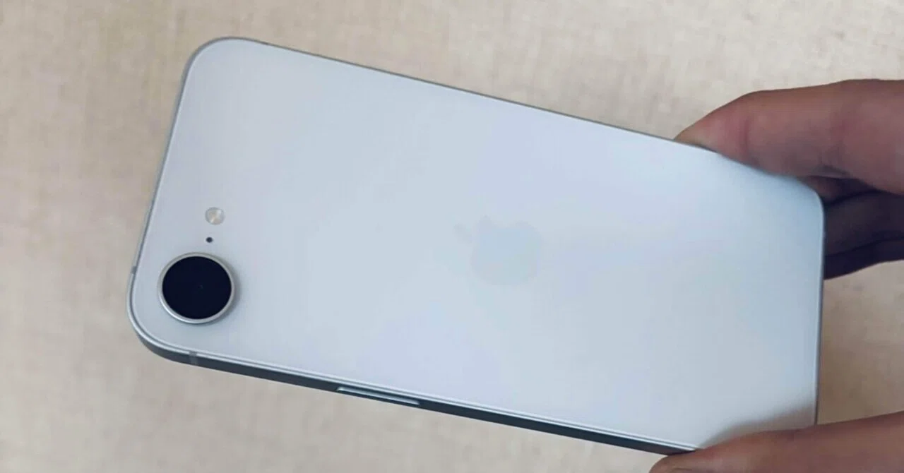 iPhone17eのバッテリー持ちはどのくらい？1日使用レビューで検証｜Lifeware