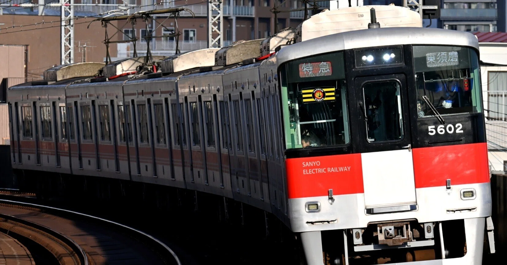 阪神電車 前後で異なる顔の8523F・山陽車の「特急 東須磨行き」を撮る