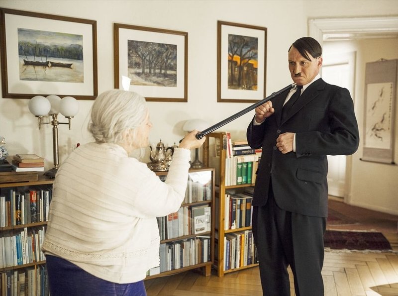 高校生teeの映画館 No 24 帰ってきたヒトラー あらすじ 見どころ 感想 高校生tee Note