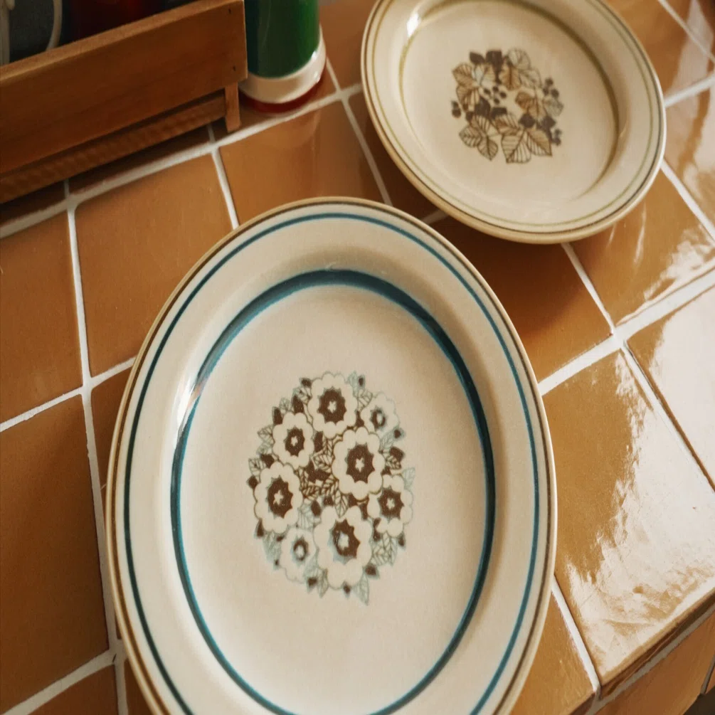 愛用のプレート皿たち｜喫茶レトロとクラシカルなデザインが好き