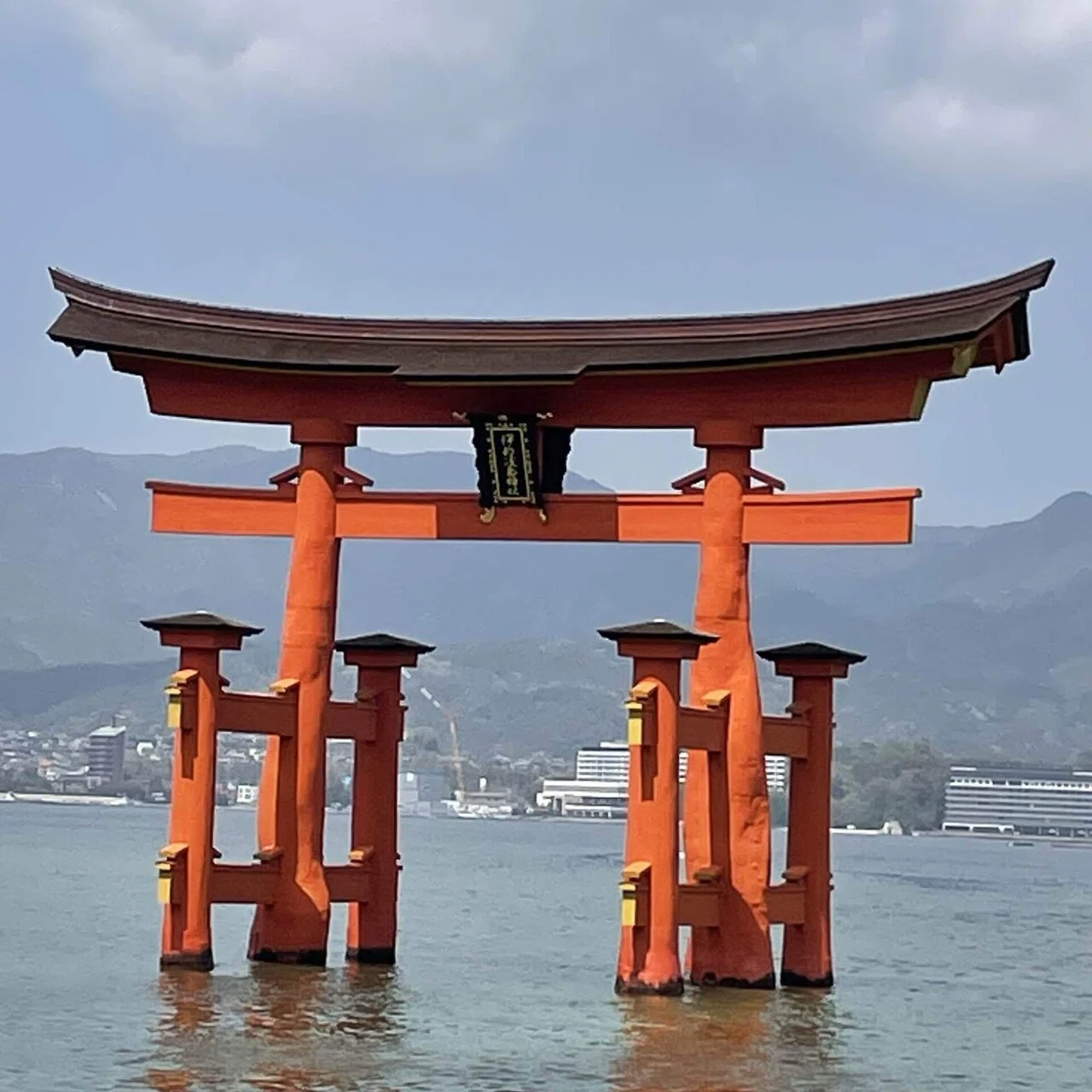 厳島神社と宮島さんぽ｜京都ひとり暮らし4か月〈春〉⑫｜ミモザときのこ
