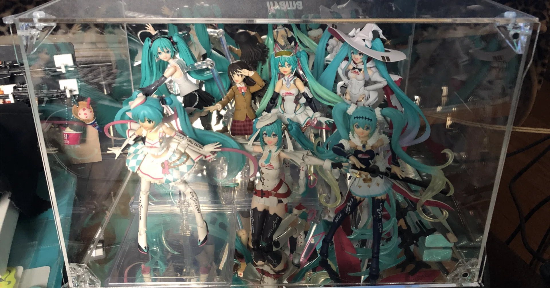 フィギュア　アクリルケース MENGLINフィギュアアクリルケース｜萩原朋海