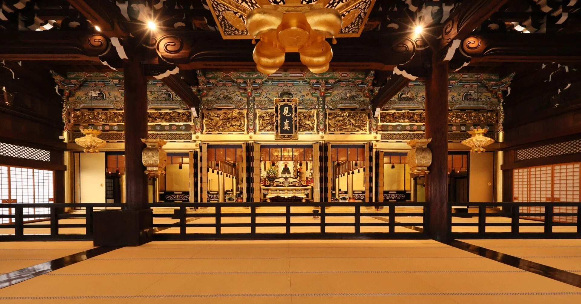 本山興正寺 浄土真宗の仏堂の特徴・・両堂形式｜くらし間ゆず｜建築