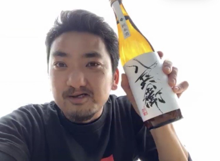 酒屋八兵衛 書道家万美 旬蕾 Note 酒屋八兵衛 書道家万美 旬蕾 Note