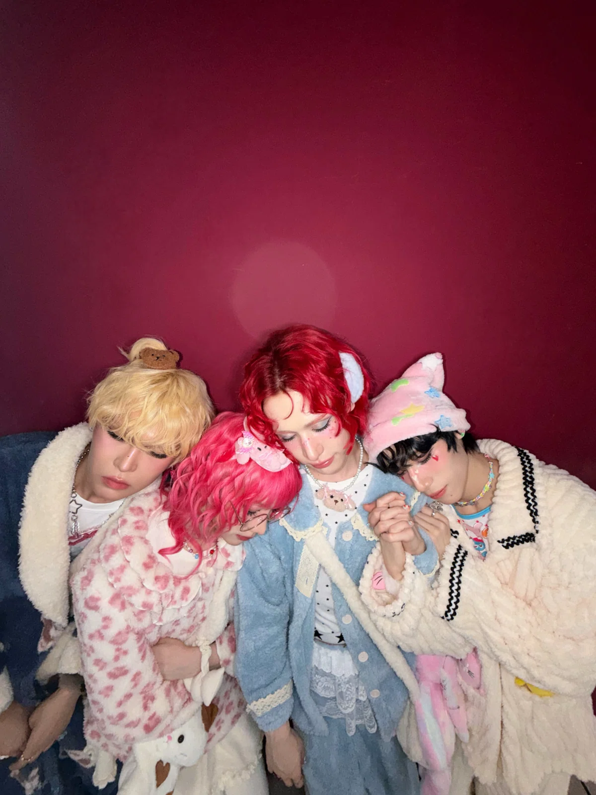 ジェンダーレスグループ Xlovが魅せる🧬ほどけない動き、ハマるダンス