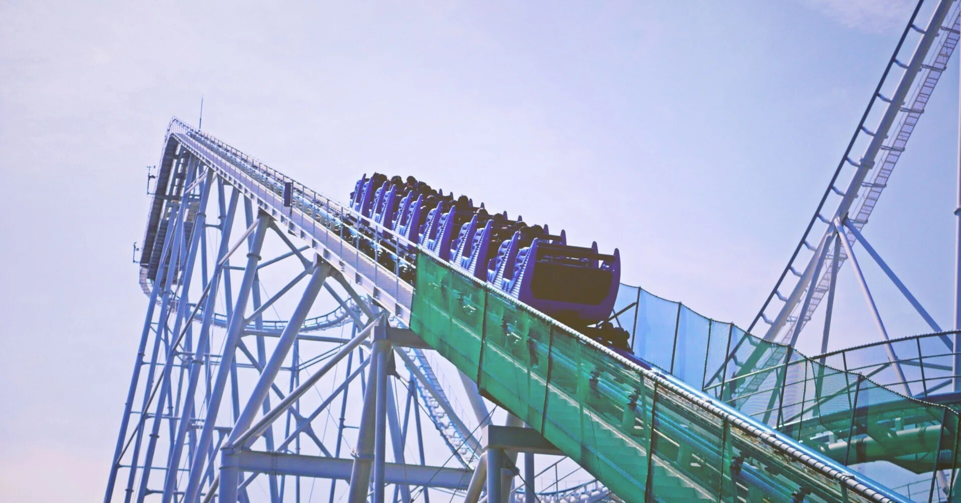 I rode the Surf Coaster Leviathan on the sea and became a sea
