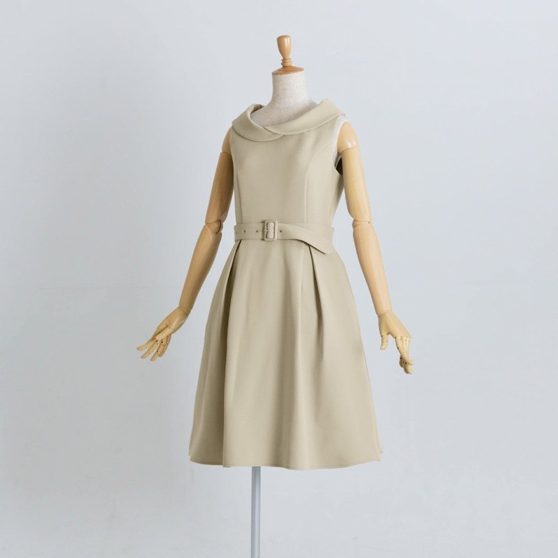デコルテが美しく見える服 千花 Regina Note