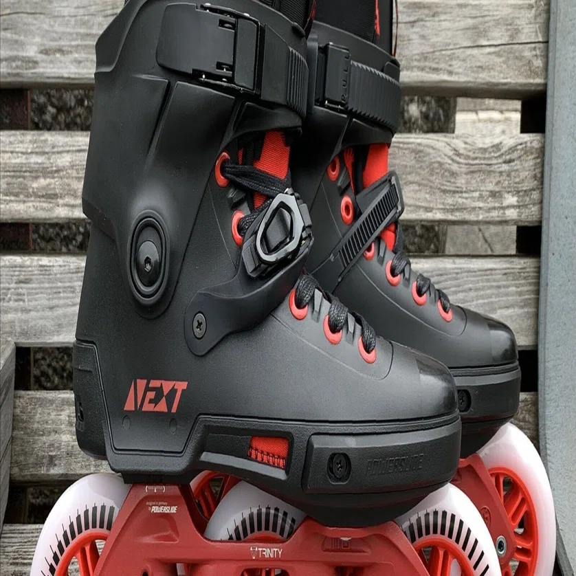 初心者から上級者まで納得品質の3x110ブーツ「Next Red 110」の