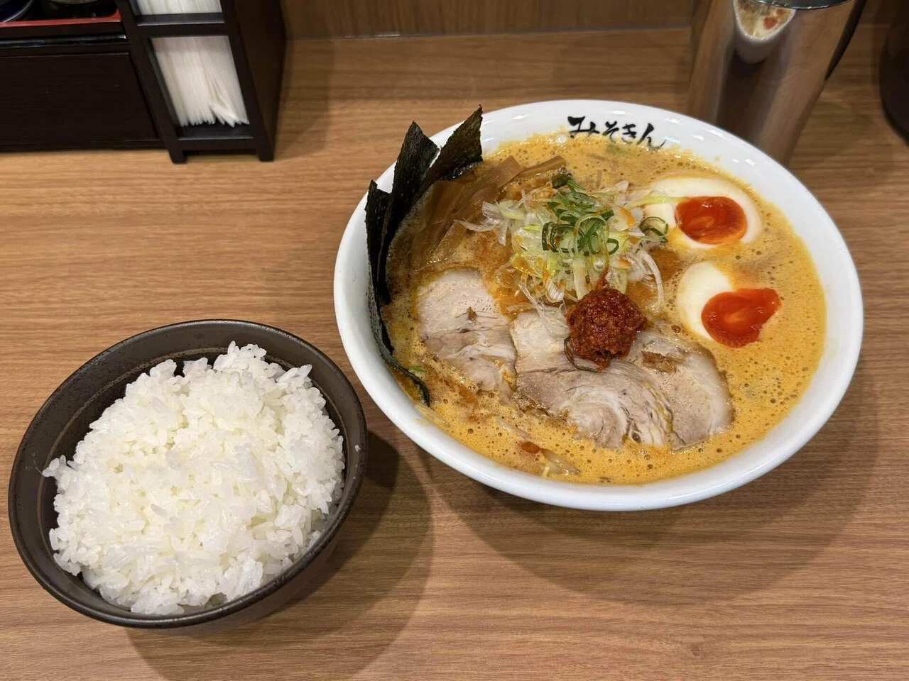 実食レポ】みそきん池袋店で新メニュー「辛みそきん」に挑戦！｜ソーヤ