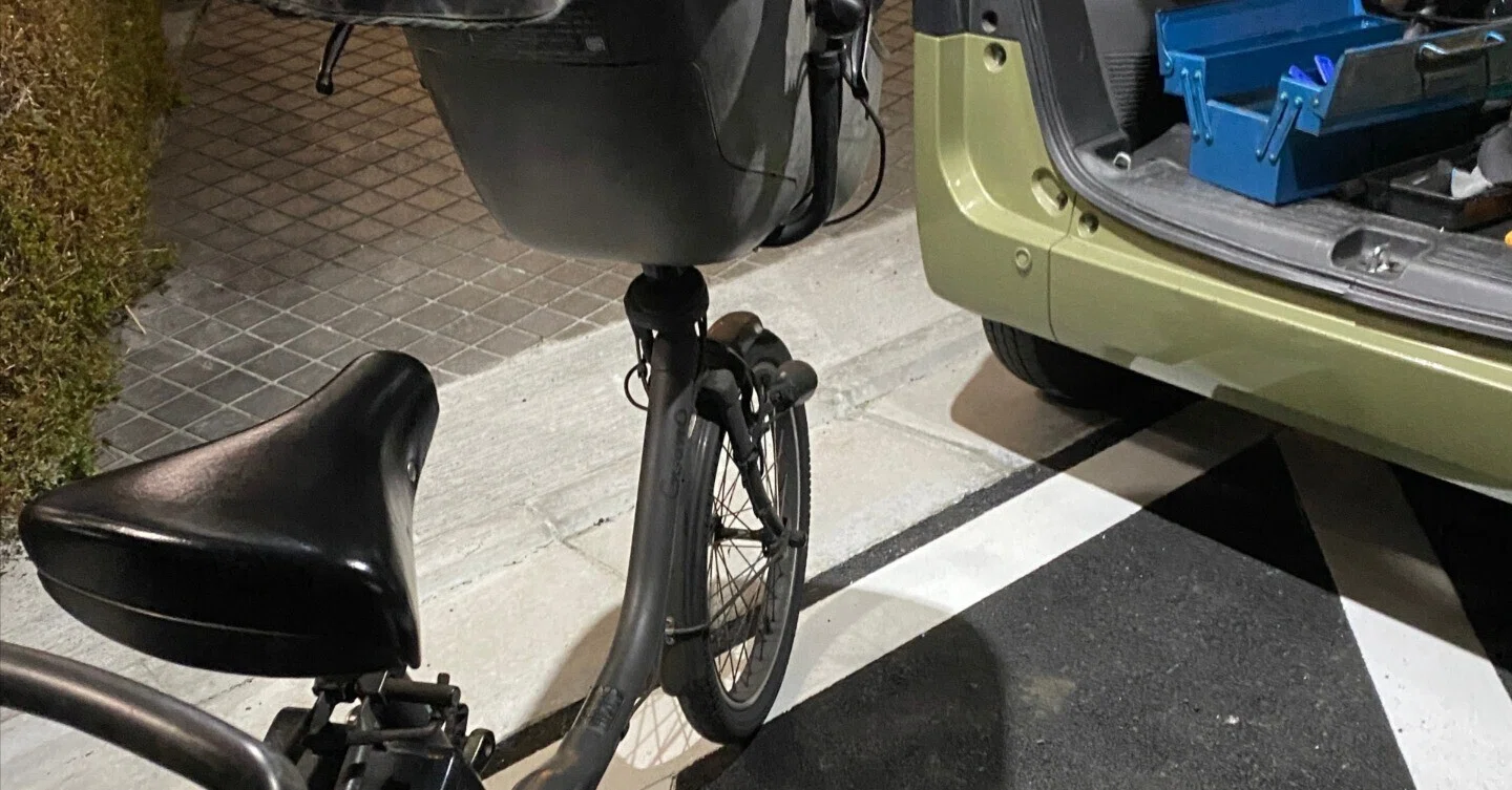 子ども乗せ電動自転車のパンク修理｜実はタイヤの劣化が原因でした