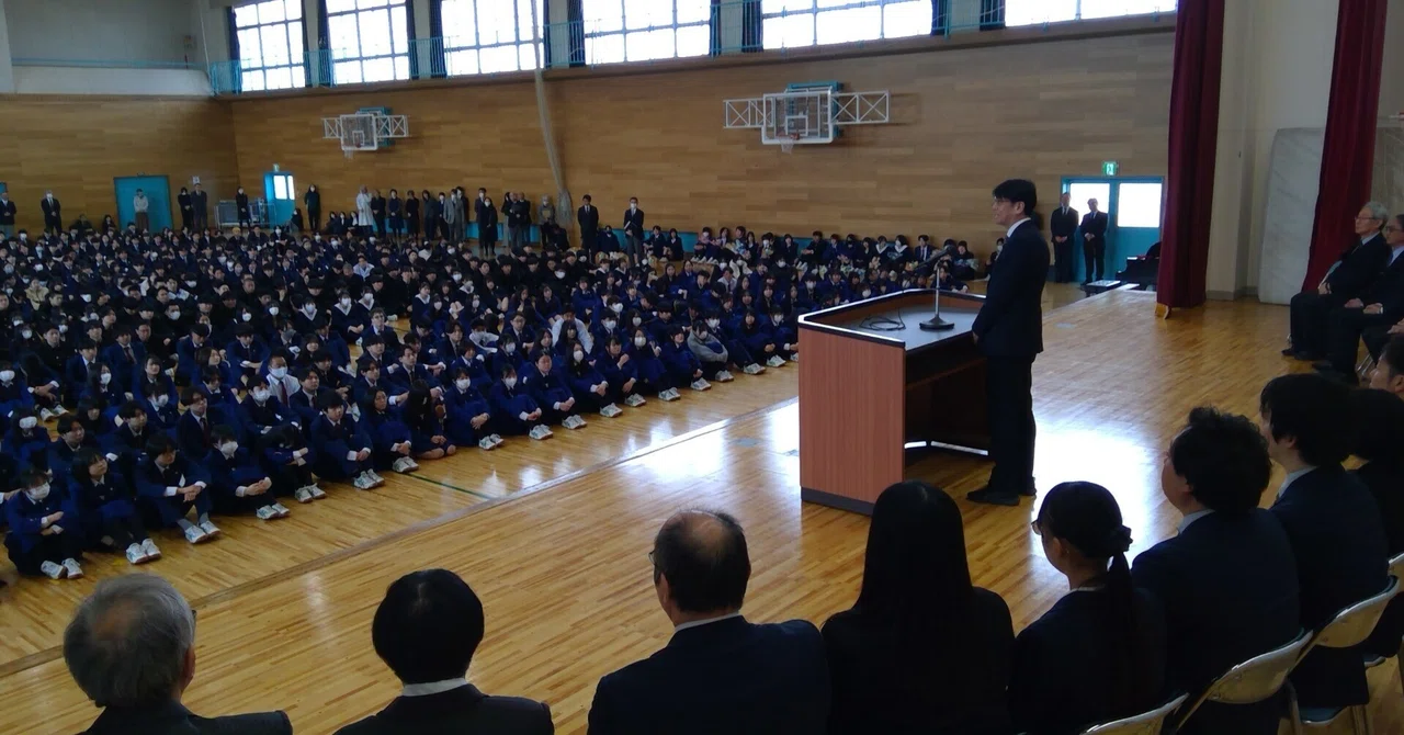 南昌みらい高校 表彰式・終業式・離任式・退任式｜岩手県立南昌みらい